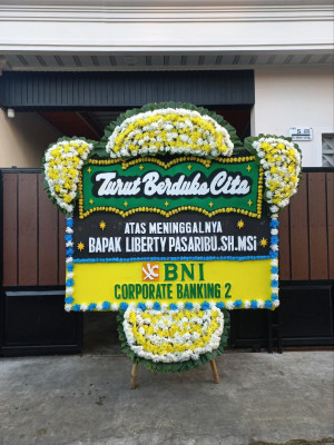 Papan Bunga Duka di Pare